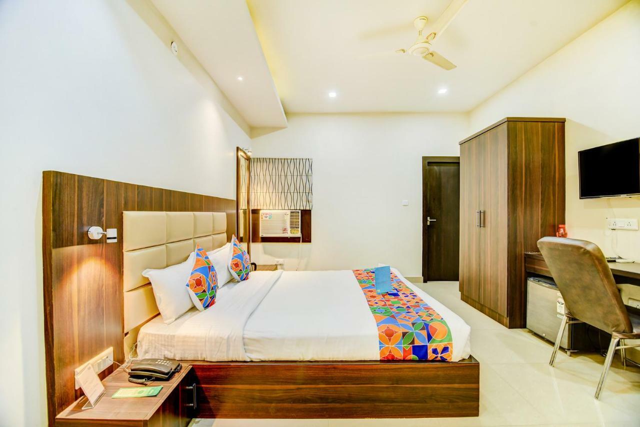 Fabhotel Solitaire Inn Kanpur Buitenkant foto