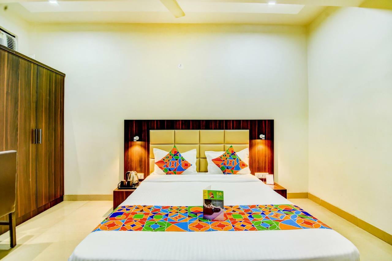 Fabhotel Solitaire Inn Kanpur Buitenkant foto