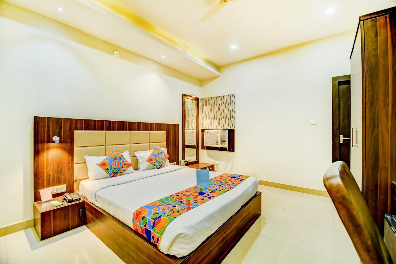 Fabhotel Solitaire Inn Kanpur Buitenkant foto
