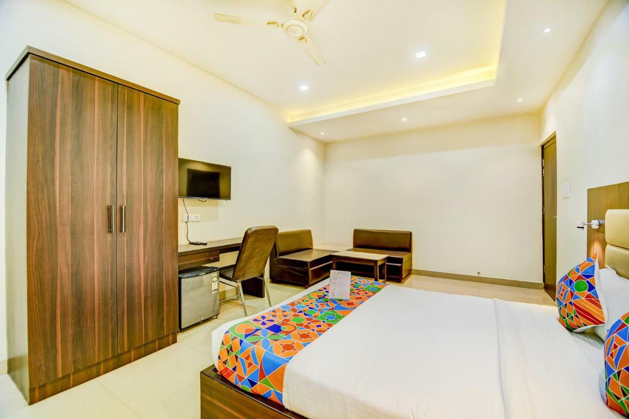 Fabhotel Solitaire Inn Kanpur Buitenkant foto