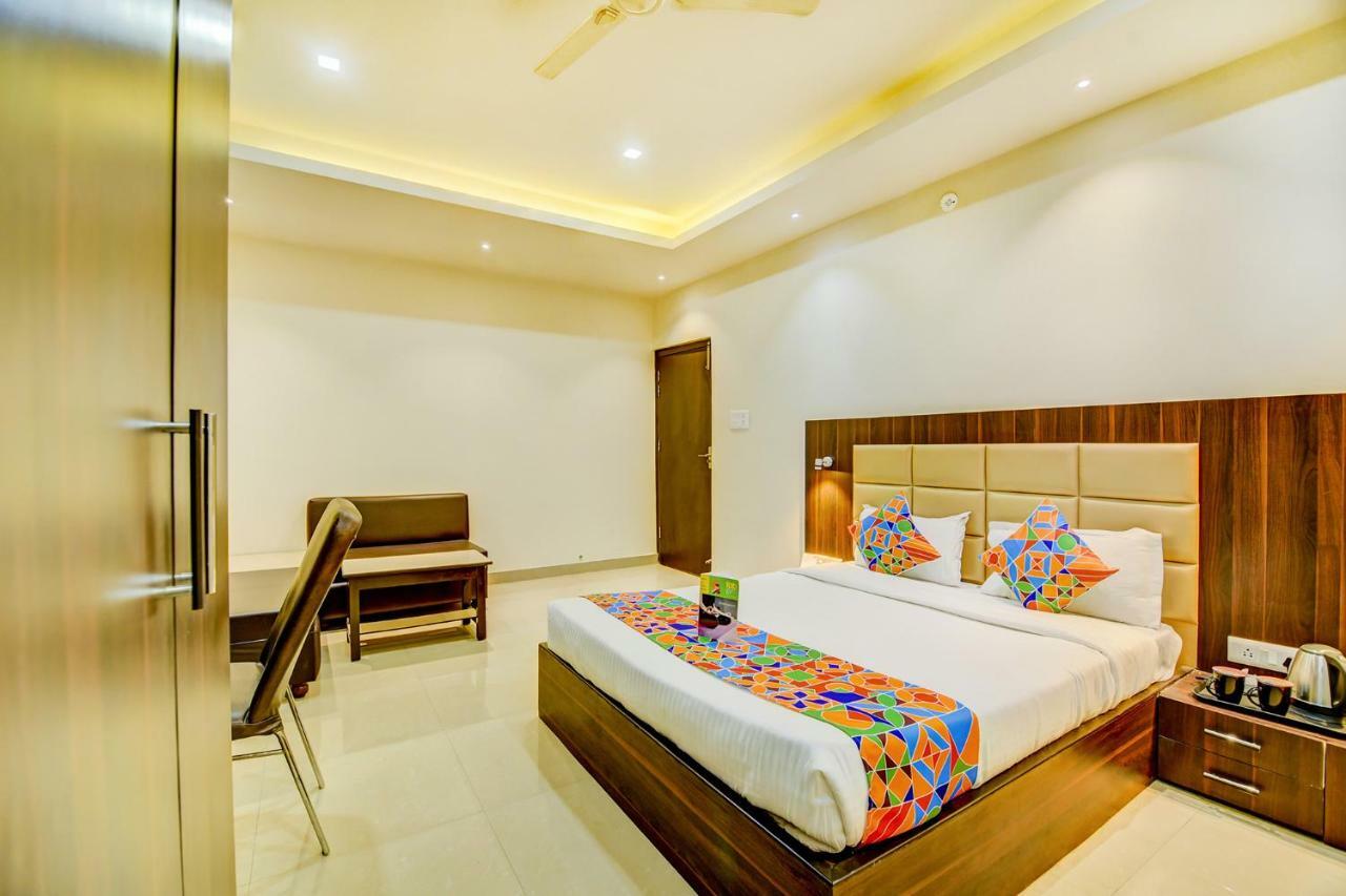 Fabhotel Solitaire Inn Kanpur Buitenkant foto