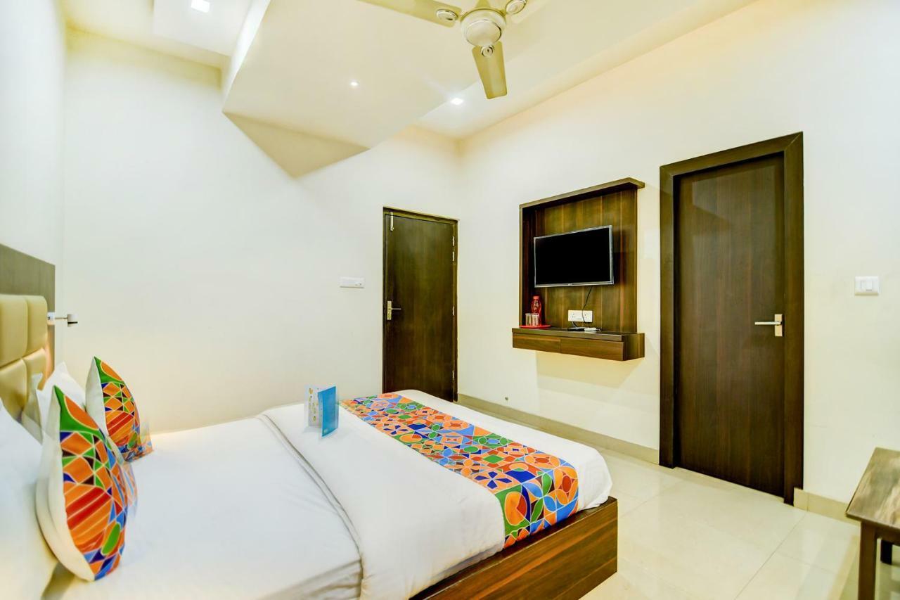 Fabhotel Solitaire Inn Kanpur Buitenkant foto